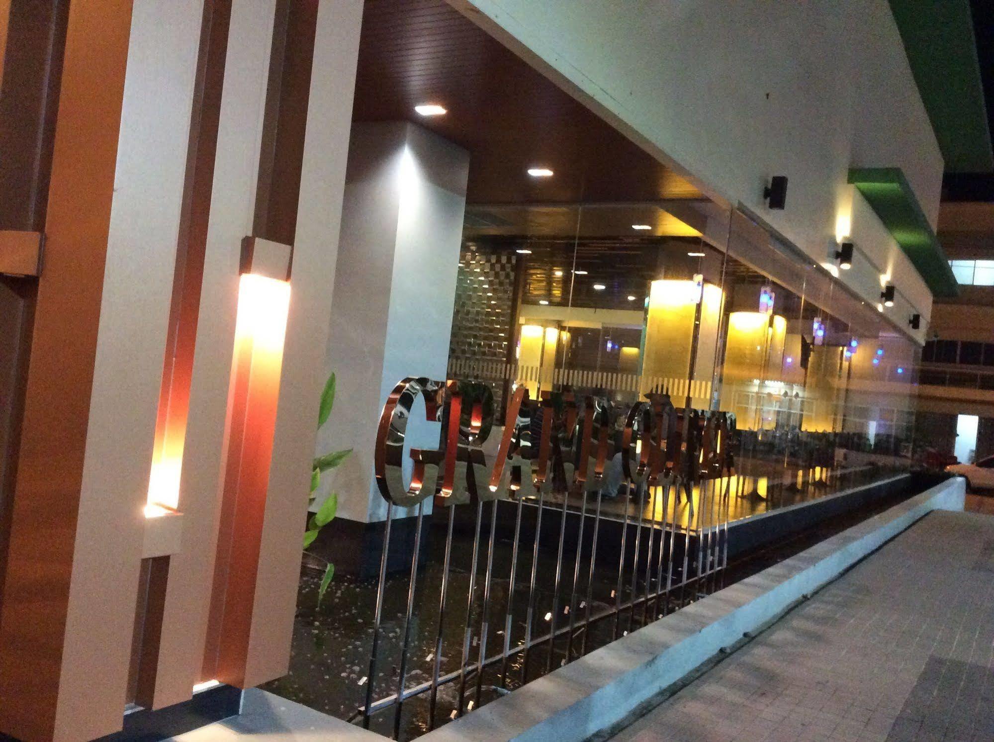 Grand Oliver Hotel Danok Sadao Exterior foto
